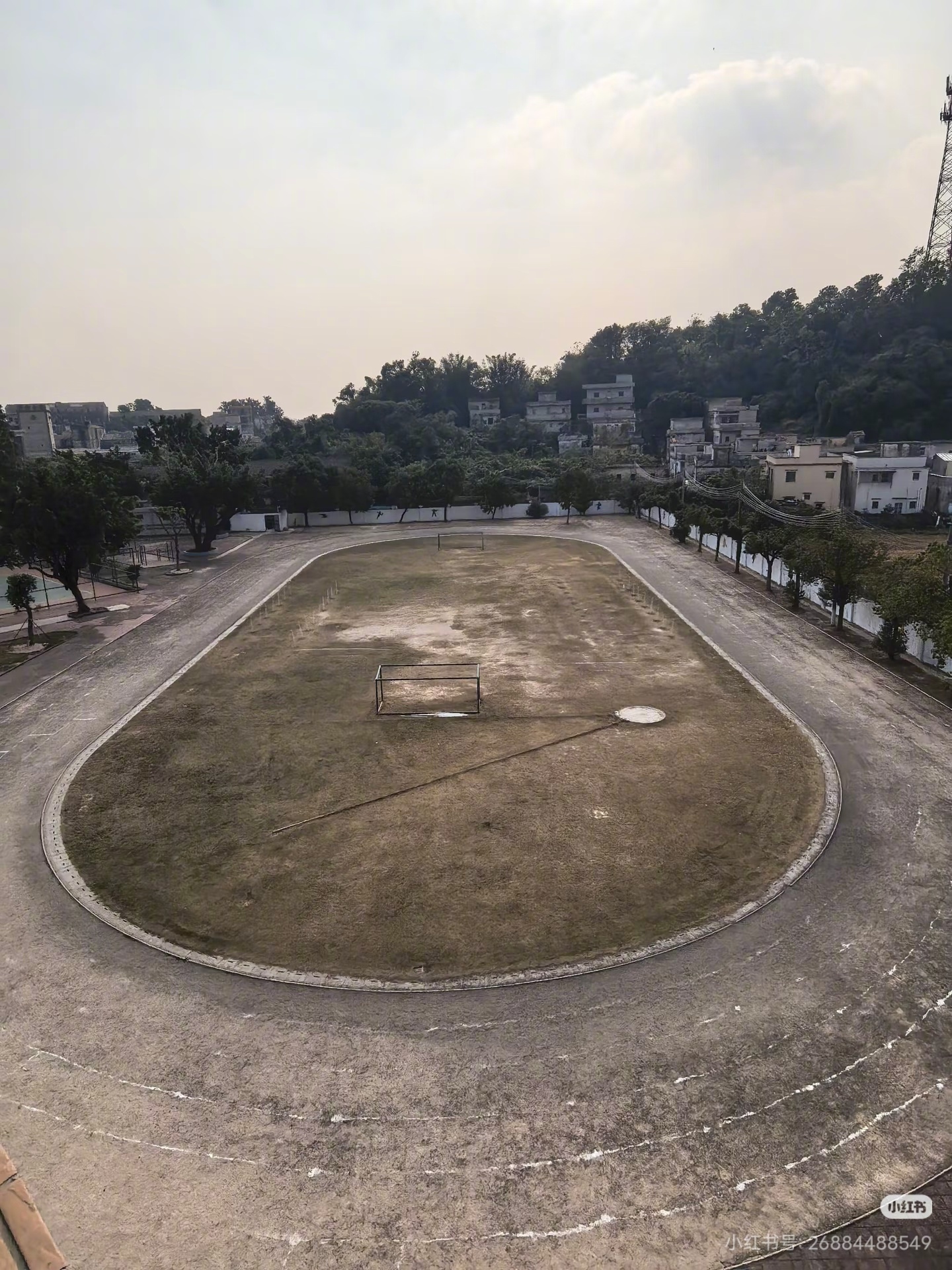 多地取消统一早读现在的孩子太幸福了，我上学的时候不但有晚自习和早自习，上早自习前