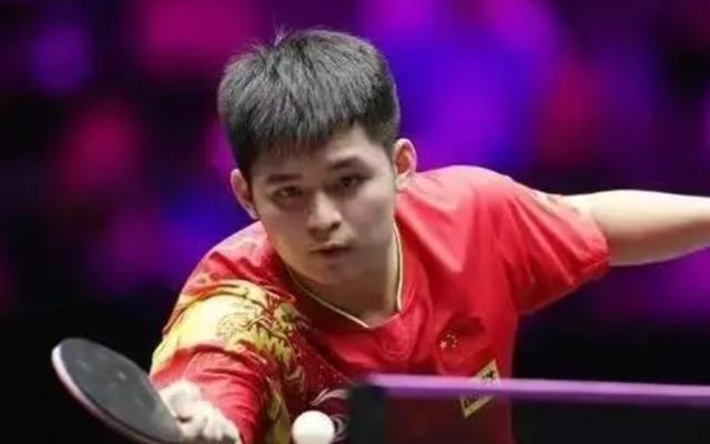 林诗栋决胜局输给了林德，无缘四强。郭焱说，王皓指导也不要骂他，这也不是骂的事儿。
