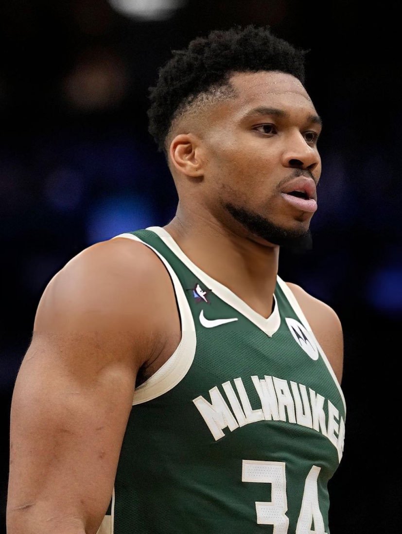 据报道，字母哥即将结束与经纪人亚历克斯·萨拉西斯的长期合作关系，后者一直未能促成