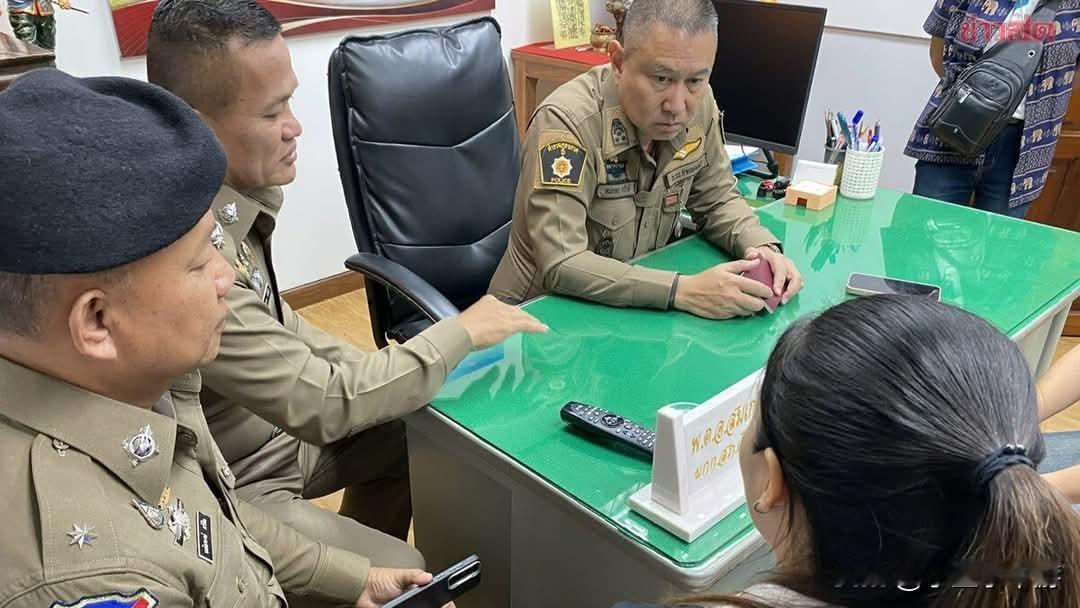 从曼谷酒店上车，以为是正常出行，结果车越开越不对劲，最后一路冲向湄索方向。

8