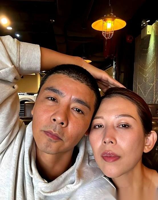 “你老婆跟了刘銮雄六年，你不介意吗？”
我每次看到这个提问，都觉得后槽牙发紧。