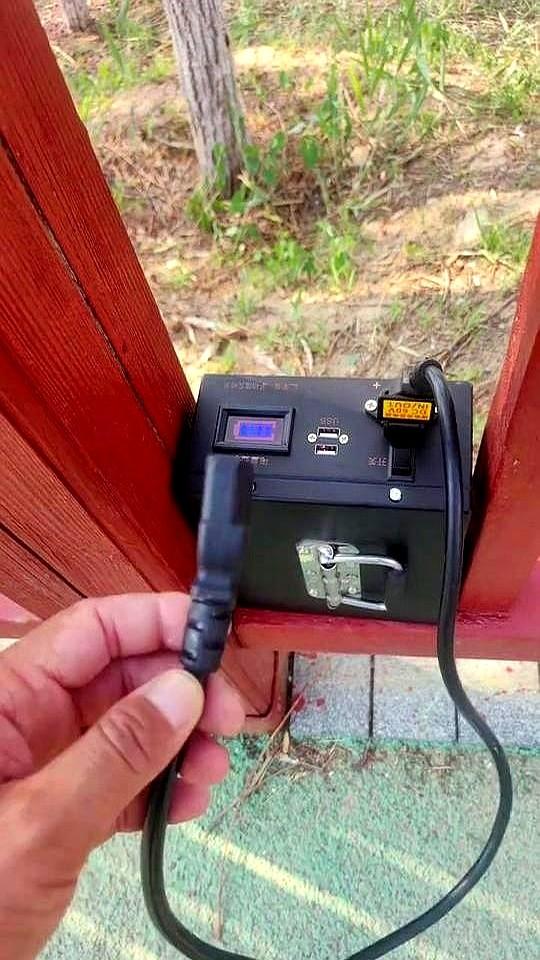 电动车不用充电了，你敢相信吗？

新品电动车续航充电宝来了，无需安装、无需固定、