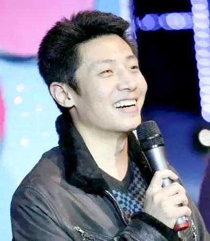 撒贝宁说自己第一次去中央电视台面试，因为自己的形象差点没让人轰出来。

中央电视