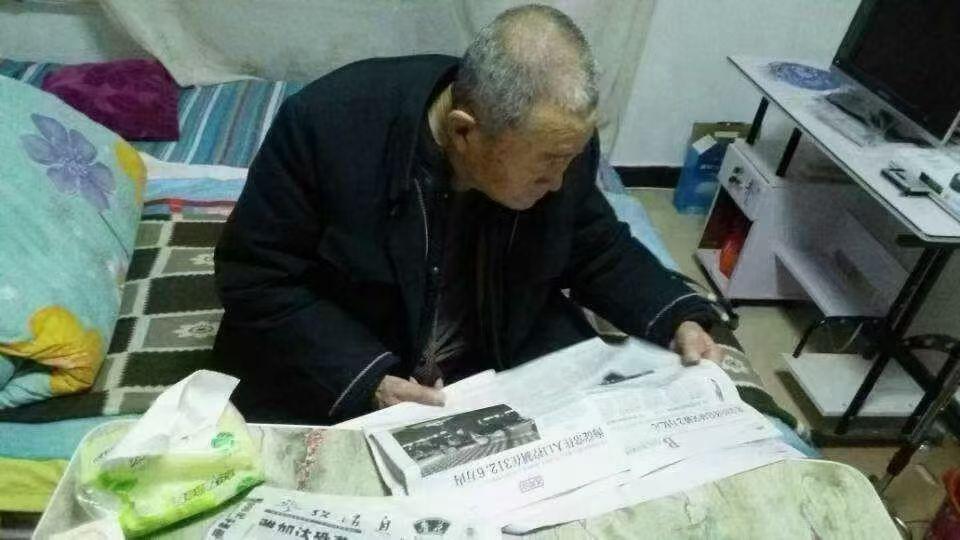 知识分子与文盲的区别：爱读书的人，能吃苦，也会吃苦，比如我爷爷；智慧的人，遇不到