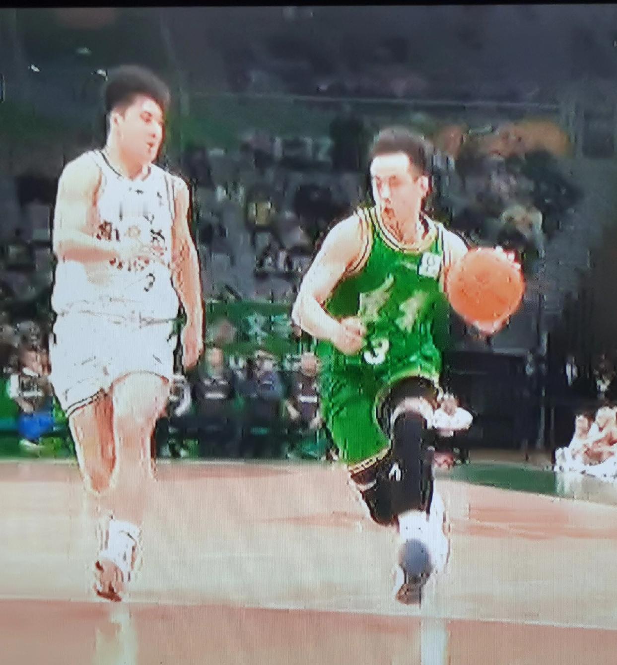 山东队现在的表现让人想到巩晓彬的那句话“看你们打球真是痛苦。”
那些喊“邱彪下课