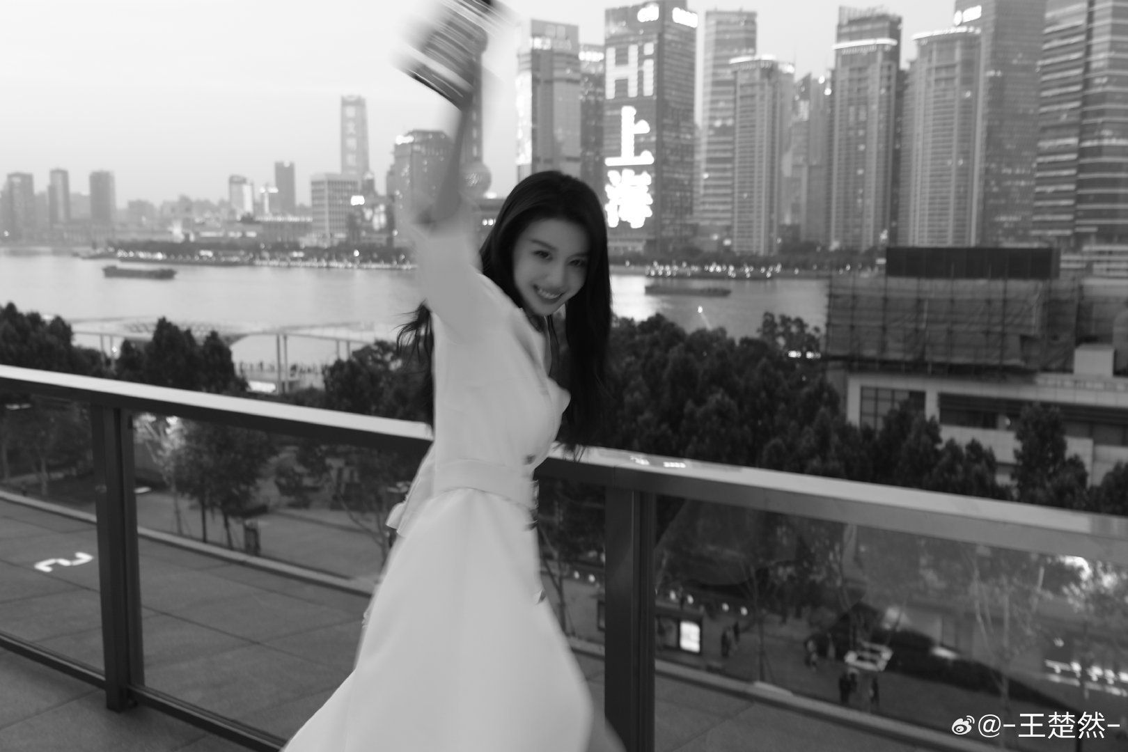 王楚然 🚢王楚然任素素 🚢王楚然这一秒过火  心动是无声的潮涌 而你是那片海