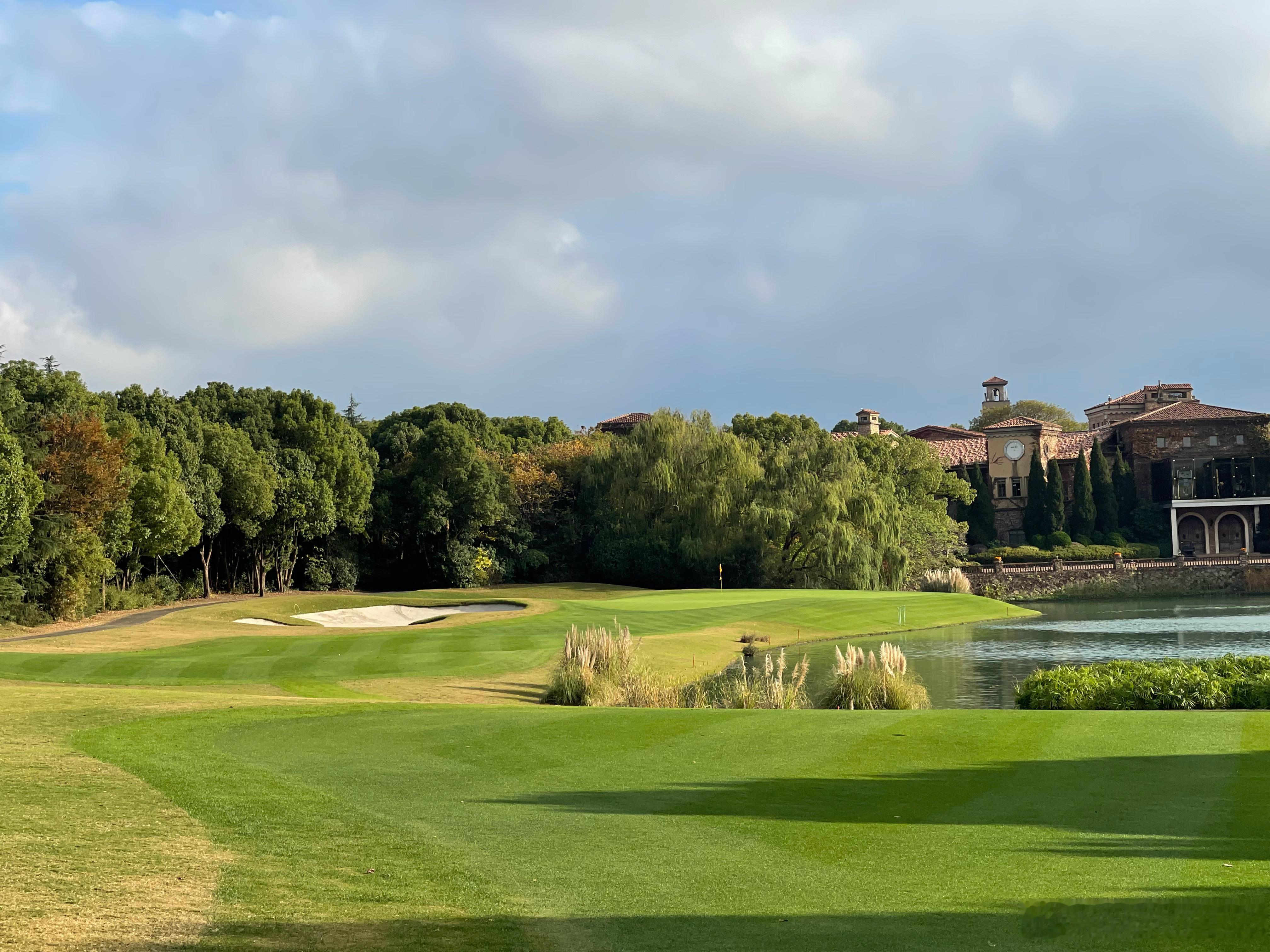 LPGA别克锦标赛落户上海佘山高尔夫俱乐部，引来了高尔夫届的热议，张老板要把佘山