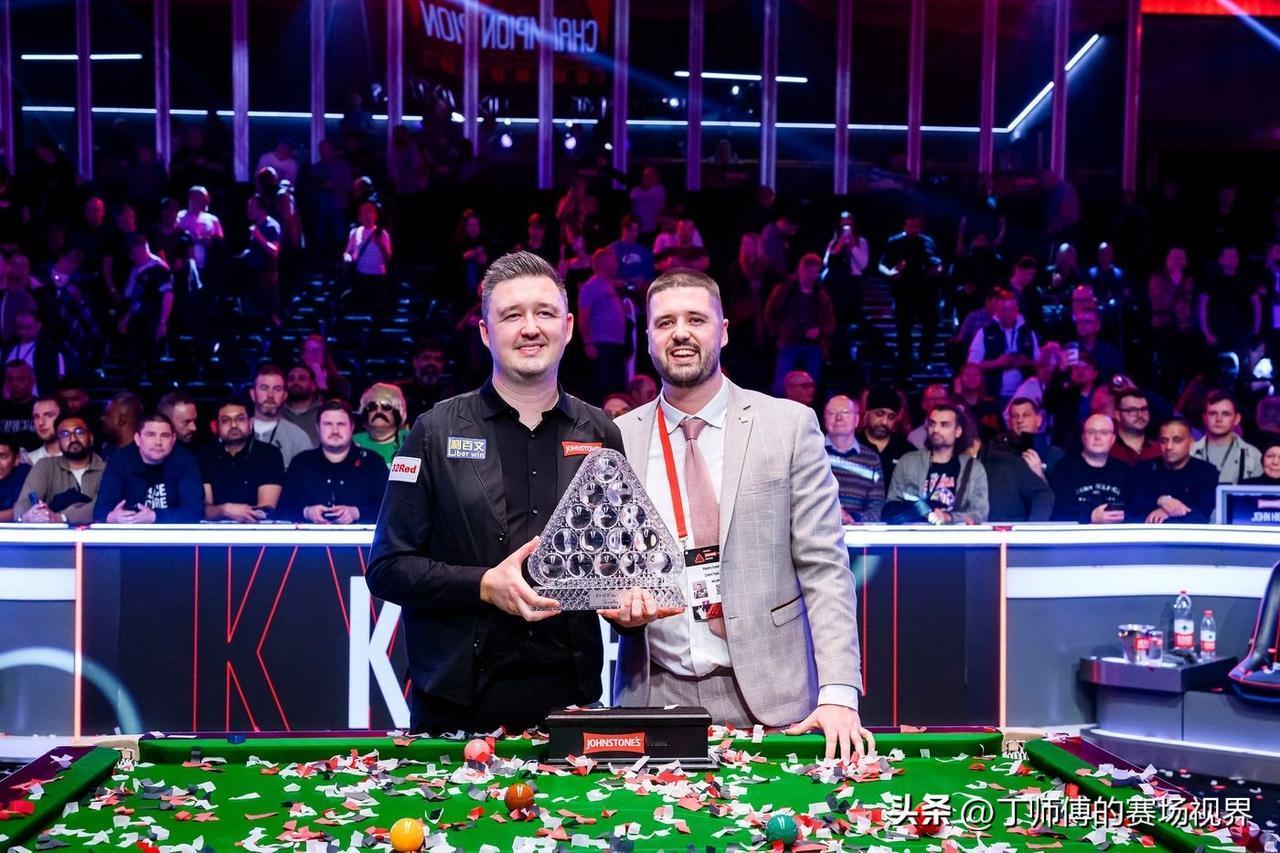 凯伦·威尔逊击败希金斯赛后采访：“2018年输掉决赛后，我哭得就像一个小女孩，现