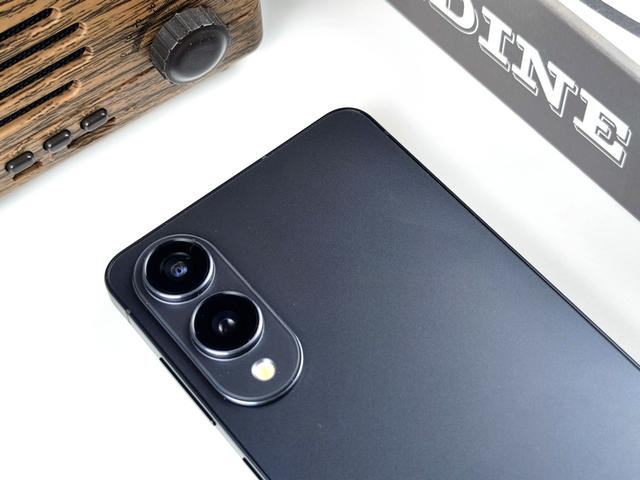 轻薄旗舰新标杆 三星Galaxy S25 Edge深度评测