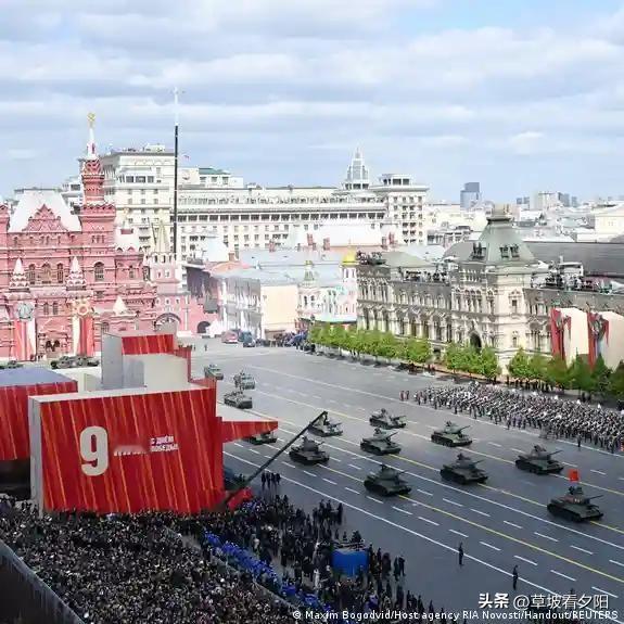 据BBC援引消息人士称，5月9日胜利日前后，莫斯科市中心及环城公路内将实施通信封