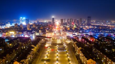 河南信息科技学院，位置在鹤壁市淇滨区淇水关路1号。它是2026年3月经教育部正式