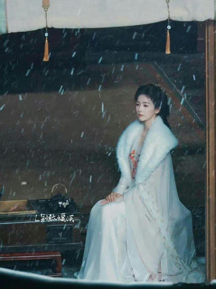 你还真别说[求关注][求关注][求关注]白鹿拍古装是真的有一套啊，像画一样，谁说