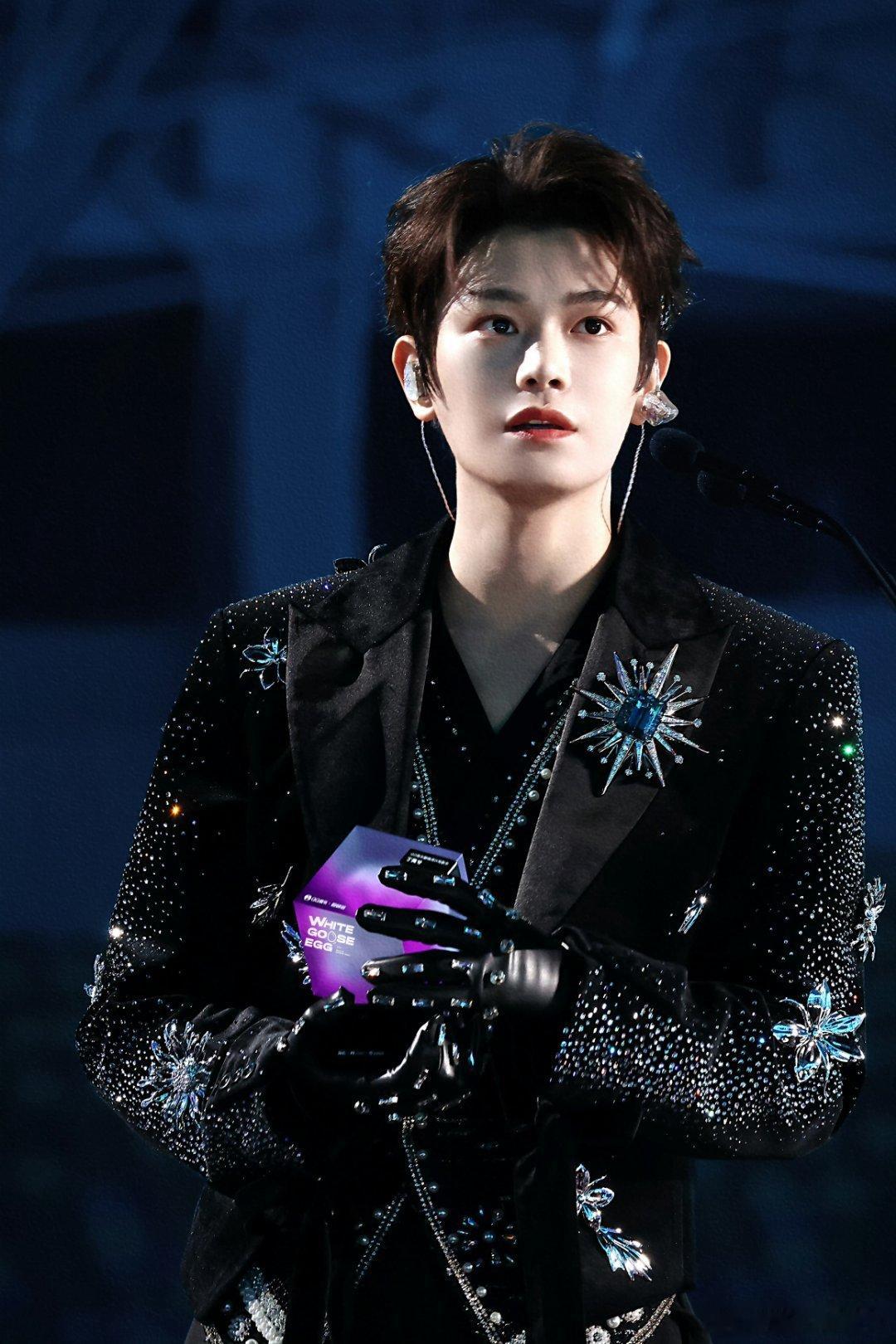 丁禹兮司宫令 dyx丁禹兮赵皑 太阳只有一个却能照亮整个世界 你只有一个也能成