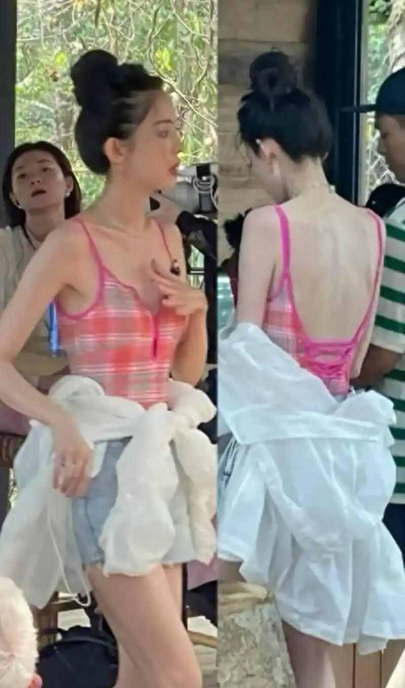 娜扎瘦成纸片人了娜扎比之前还要瘦啊，瘦的已经只剩骨架了，姐姐一定要多多吃饭照顾好