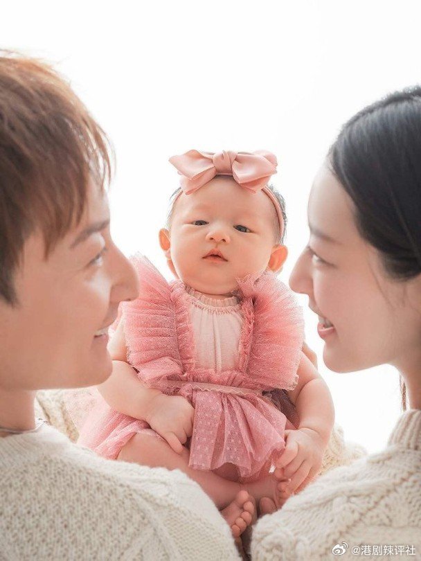 藝人方力申一直有個花名「万刀甲」，足足被笑足25年，然而小方終於出頭，做了人夫人