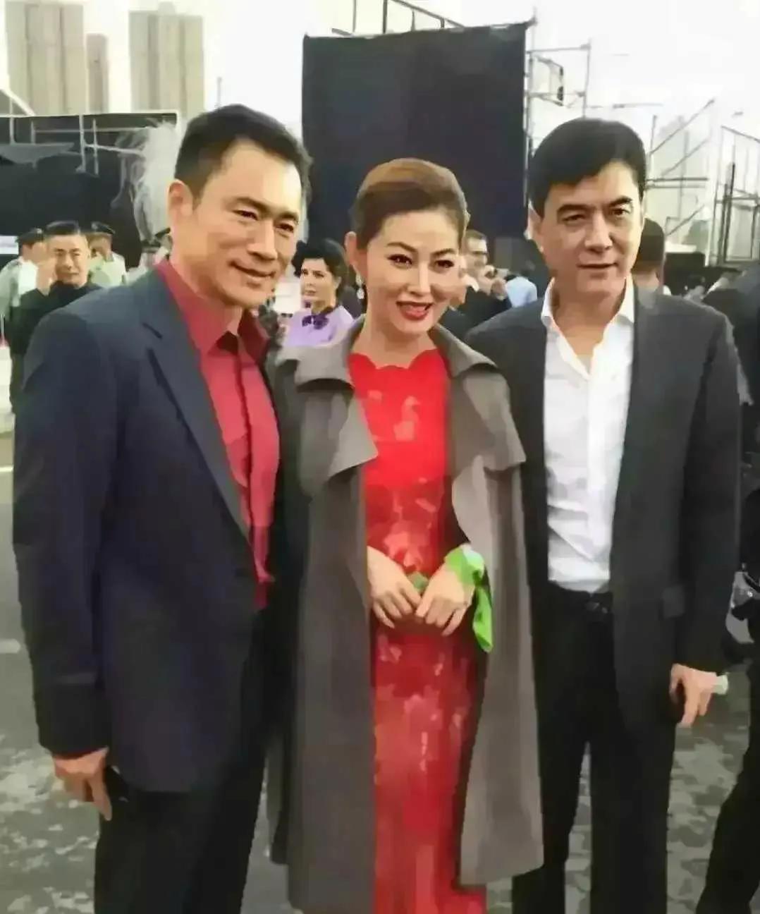 武松、金莲、西门再聚首，感觉武松的气势差了不少。30年后，潘金莲、西门庆和武松又