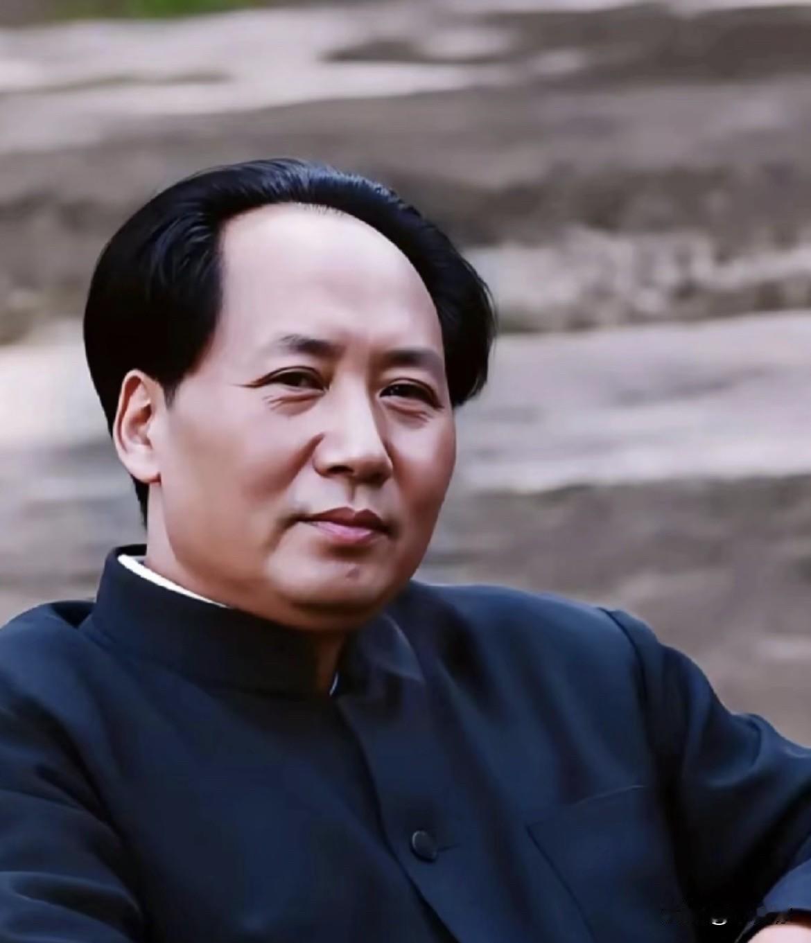 一句话，能概括一位伟人的一生吗？请用一句话概括毛主席的一生登上热榜，话题下刷屏。