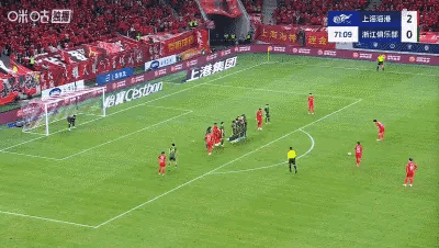 上海海港vs浙江队维塔尔直接任意球破门，海港3比0领先浙江。 ​​​