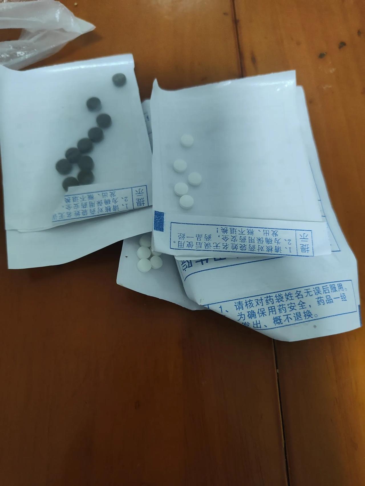 合作医疗的好处还是很明显的。今年我因为手指被链锯割伤了，去医院缝了十几针，住了一