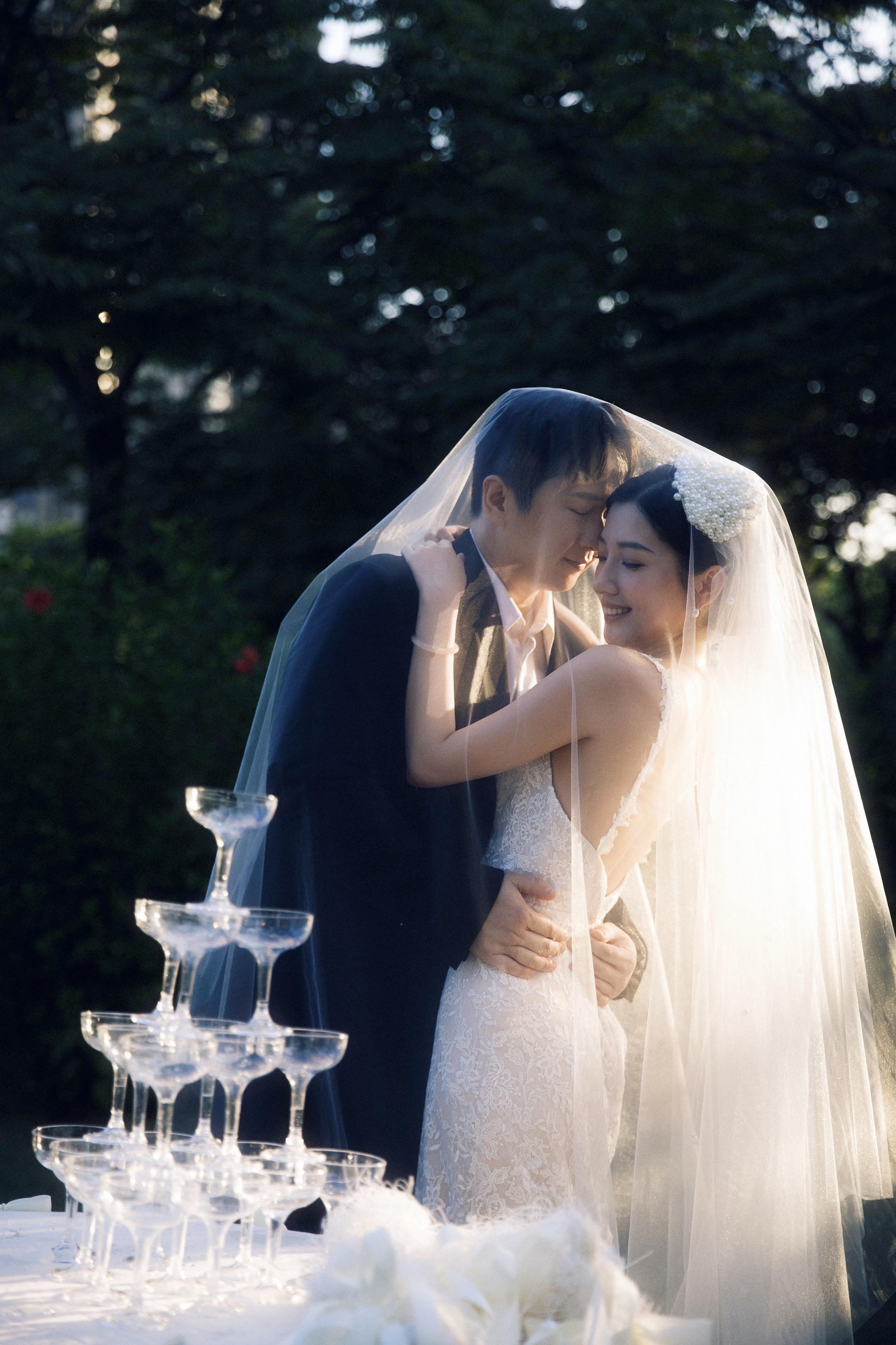 夕阳下的爱情。