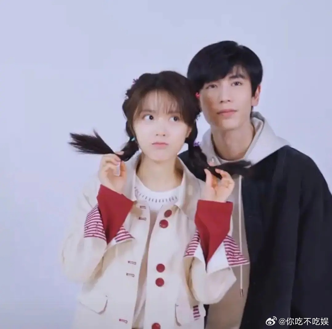 张凌赫这是咋了。。。 ​​​