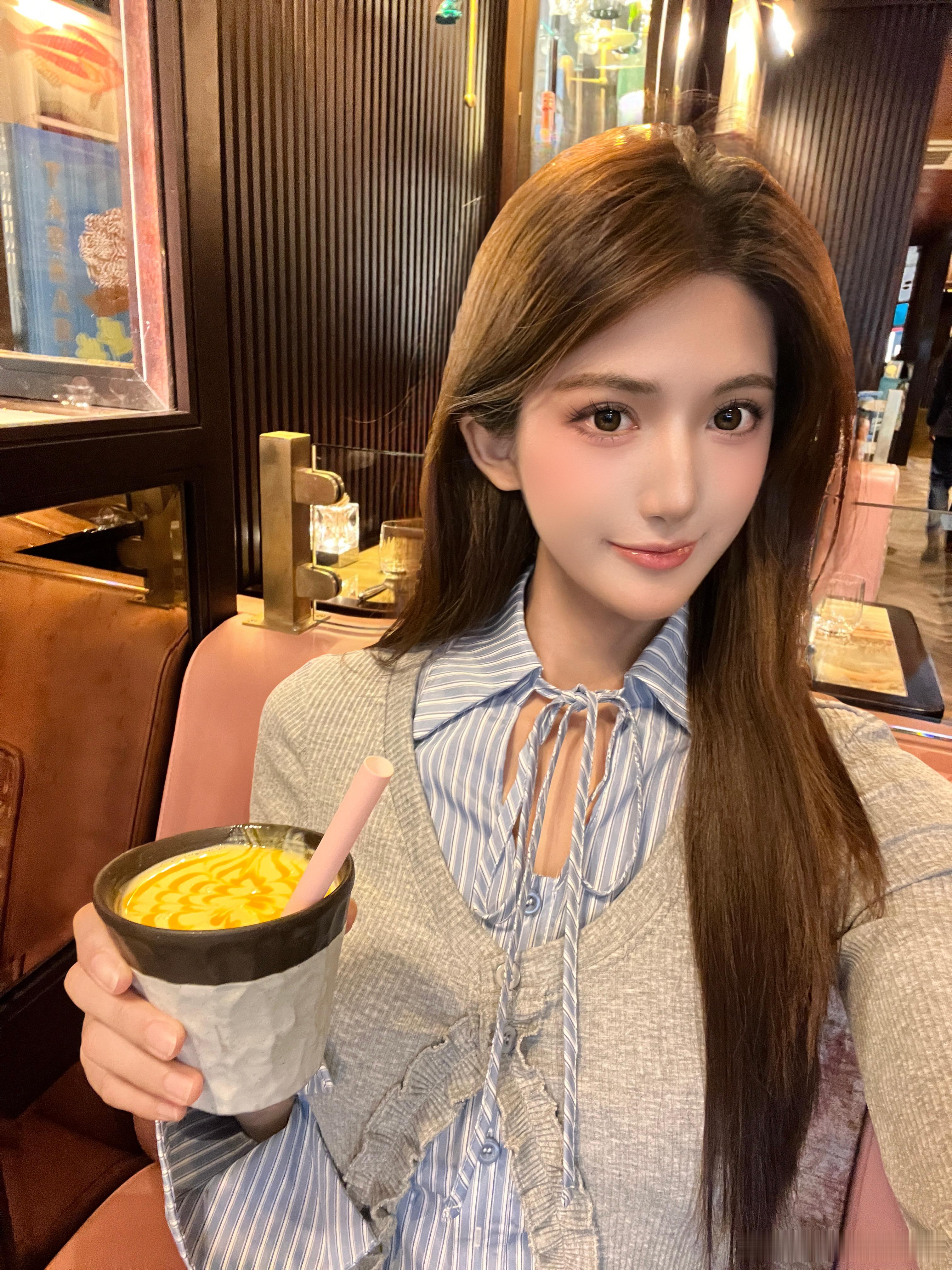 阿ki苦力吼亚吼笨～美食探店留学生[超话]伦敦ootd  ​​​