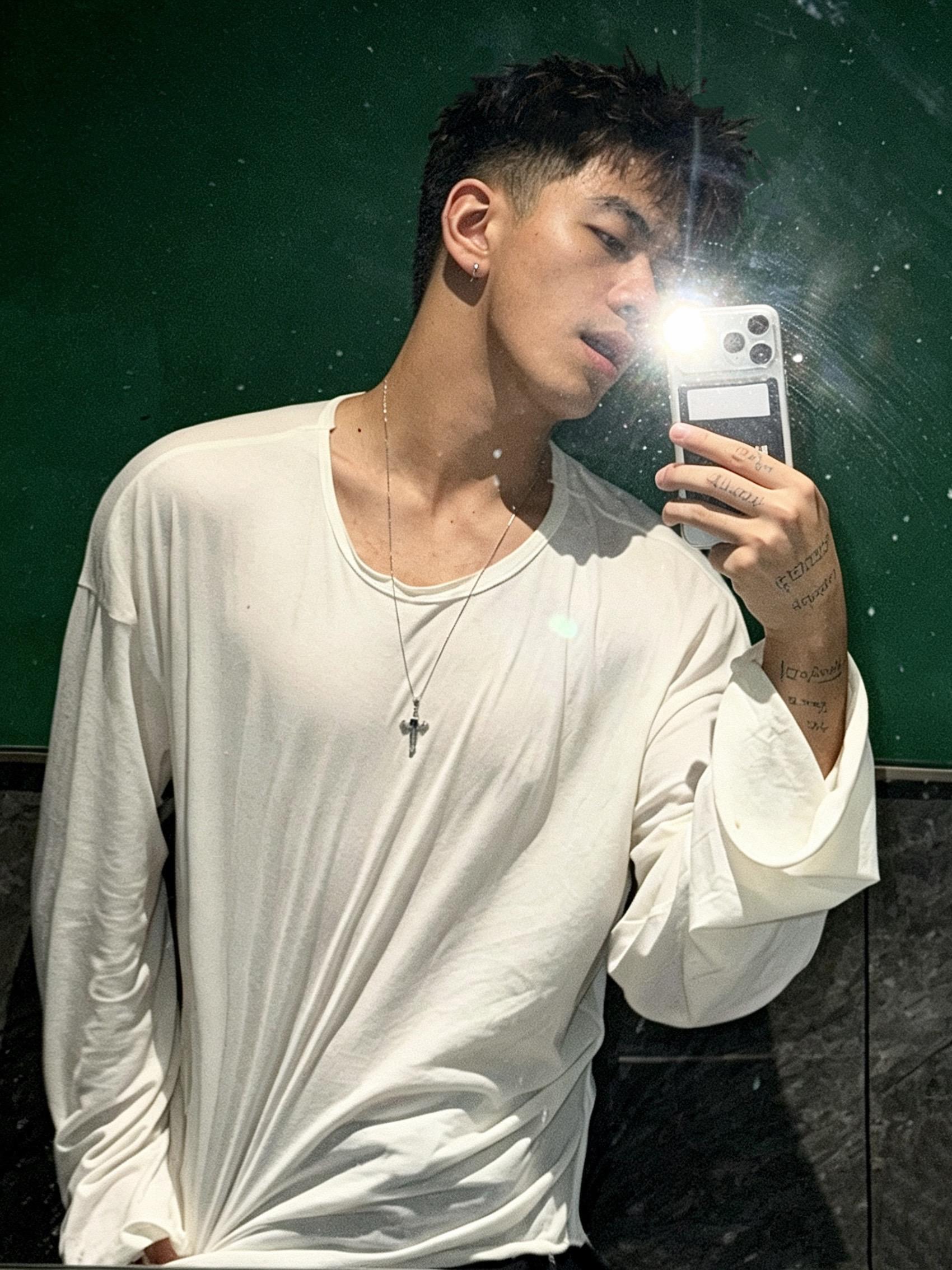 最近的。