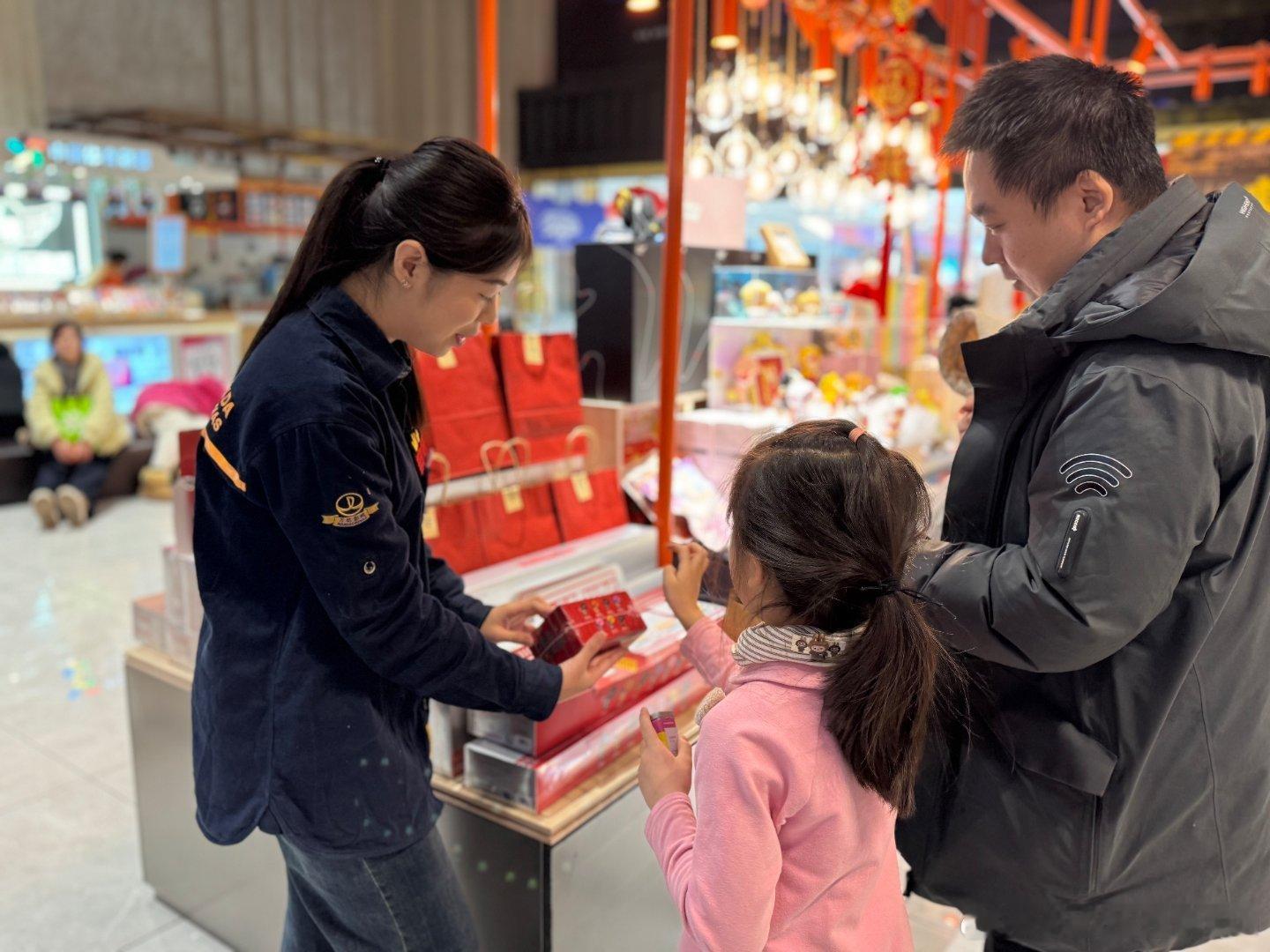 哈尔滨人在玩一种很新的提车仪式 谁懂啊！毛绒挂件都安排上提车仪式，e人喊麦唱跳超