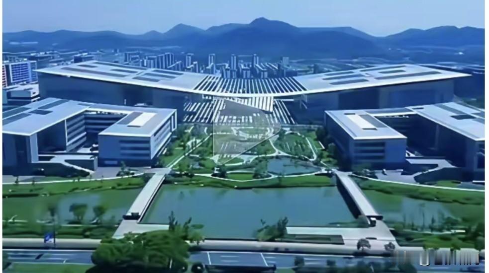 西湖大学公布本科生收费标准:外国学生每年35万元，中国学生6000元！此标准引起