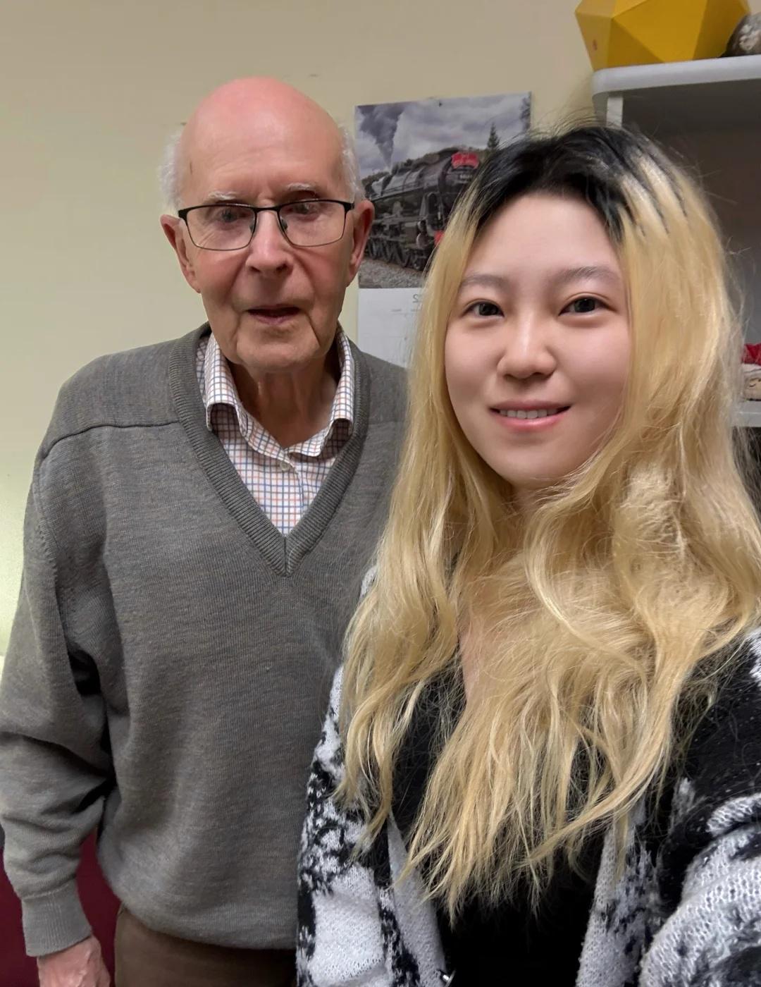 我的tutorial老师是今年诺贝尔化学奖得主
今天是很平常的一天，天气和往日一