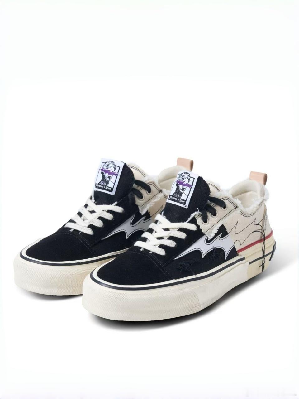 时间回到十年前如果你经历过那个街头穿搭黄金时代你一定记得那道闪电REVENGE 