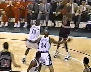 感受下乔丹的跳投高度。