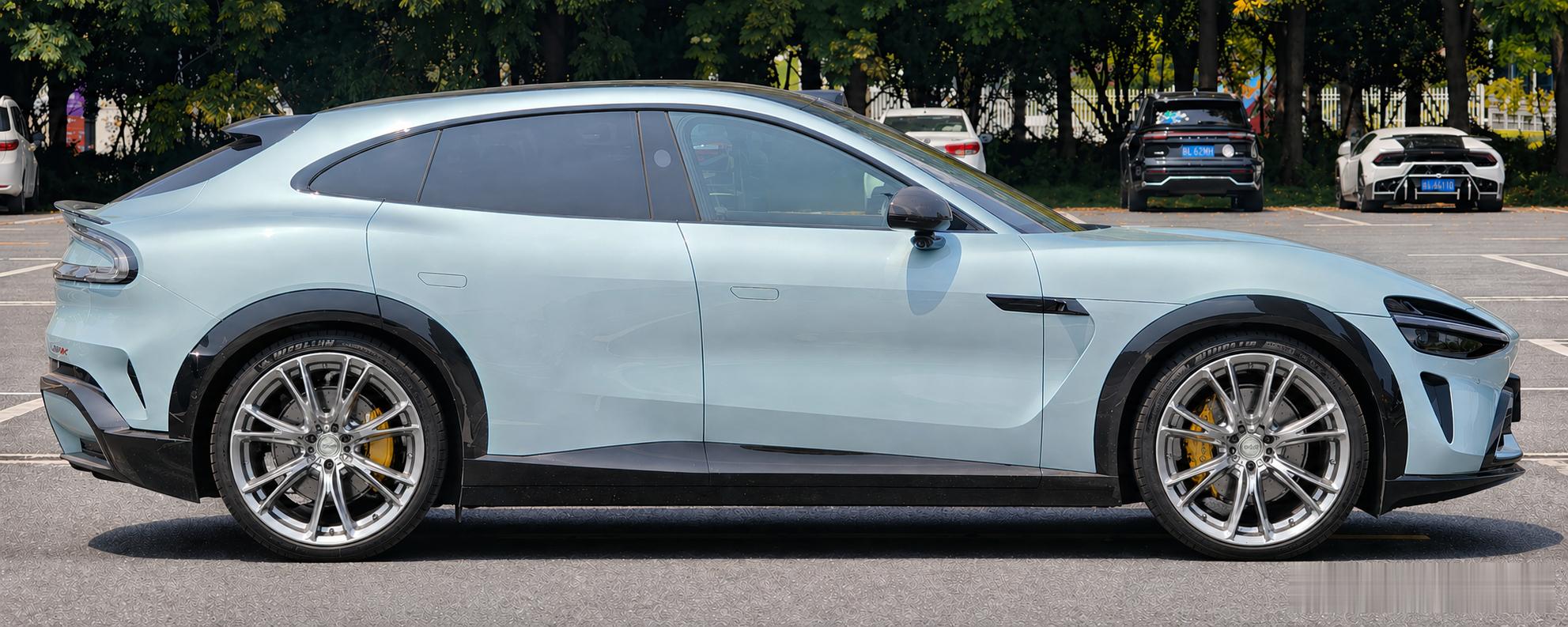 怪不得不出 SU7 旅行版