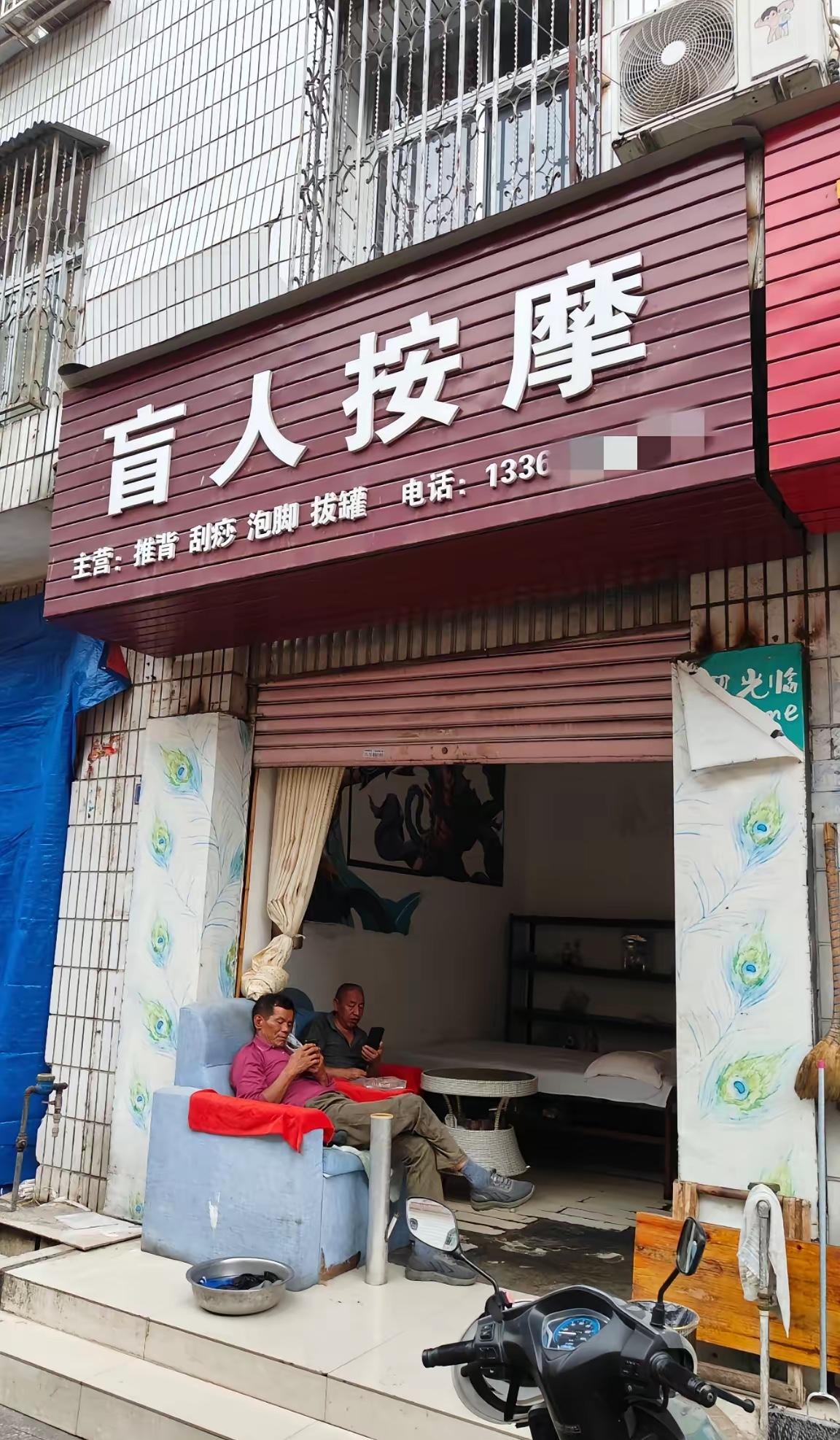 我发现，西媒日媒很奇怪！美国入侵委内瑞拉，搞非法逮捕总统，非法拘禁，掠夺石油。他