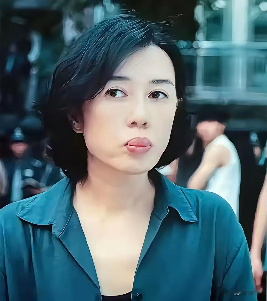 这两位的嘴巴有异曲同工之妙，是一个师傅整出来的吧！看着太难受了，演的电视剧都不错