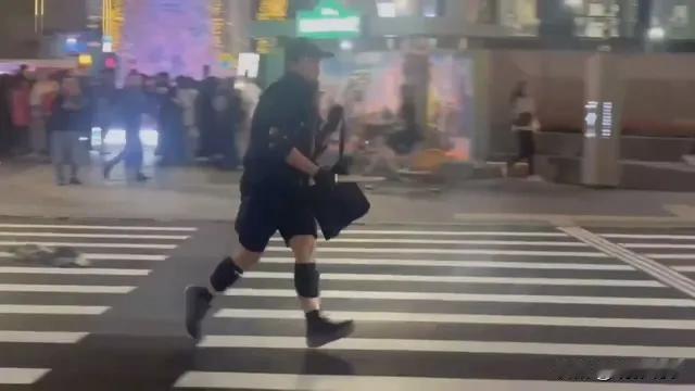 12月19日发生的台北车站袭击事件，造成了三人的不幸离世：一位是来自台北车站的5