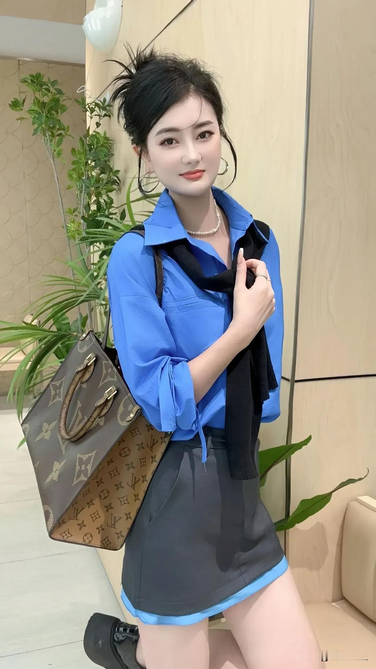 女人要么找一个疼你入骨的，要么找一个让你衣食无忧的，其他的都是扯淡……