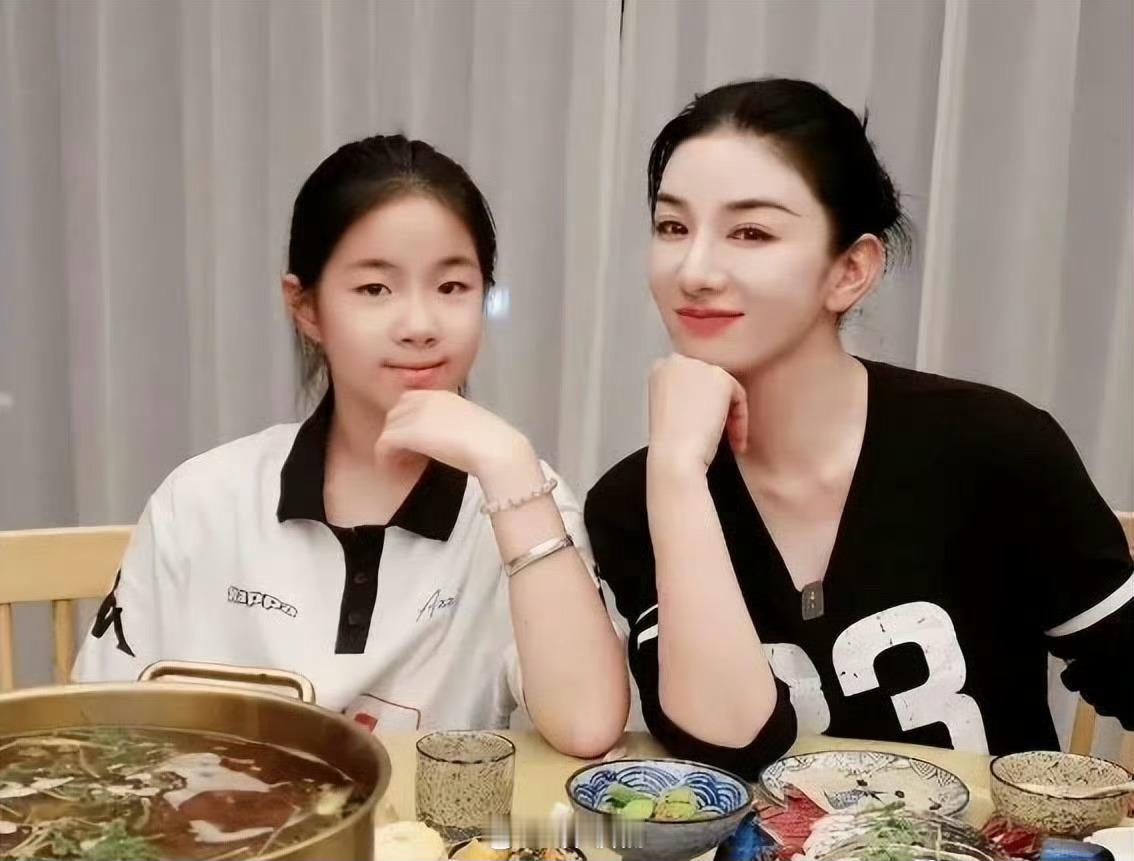 黄奕带女儿赴韩国学习唱跳想做的时候也听不进别人的话，只有去做了有了结果才会知道…