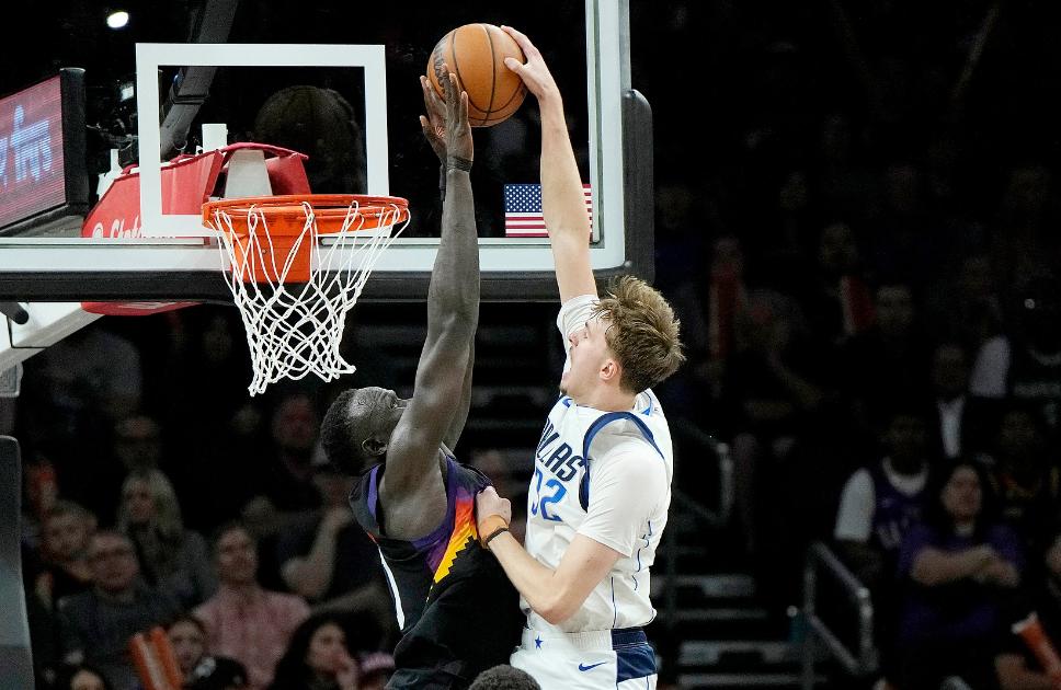 好兄弟已打上首发，大帽状元郎+怒刷14篮板，杨瀚森该汗颜吗？太阳的倒数第三场常规