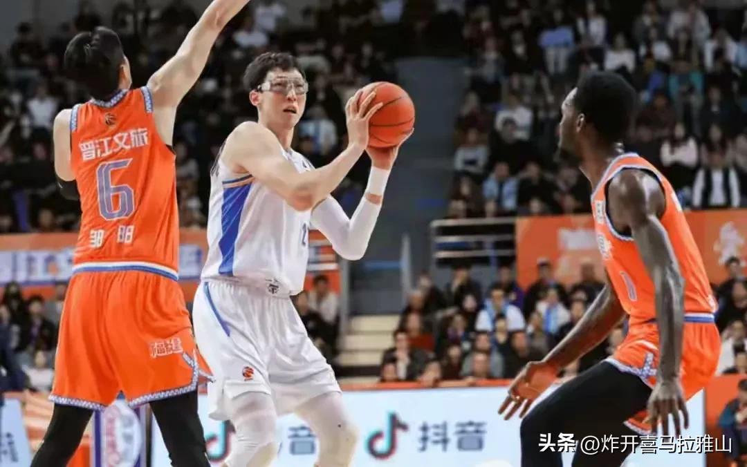 北汽队104-109惜败福建队，客场翻船有三个原因。
1、许指导把比赛想简单了，