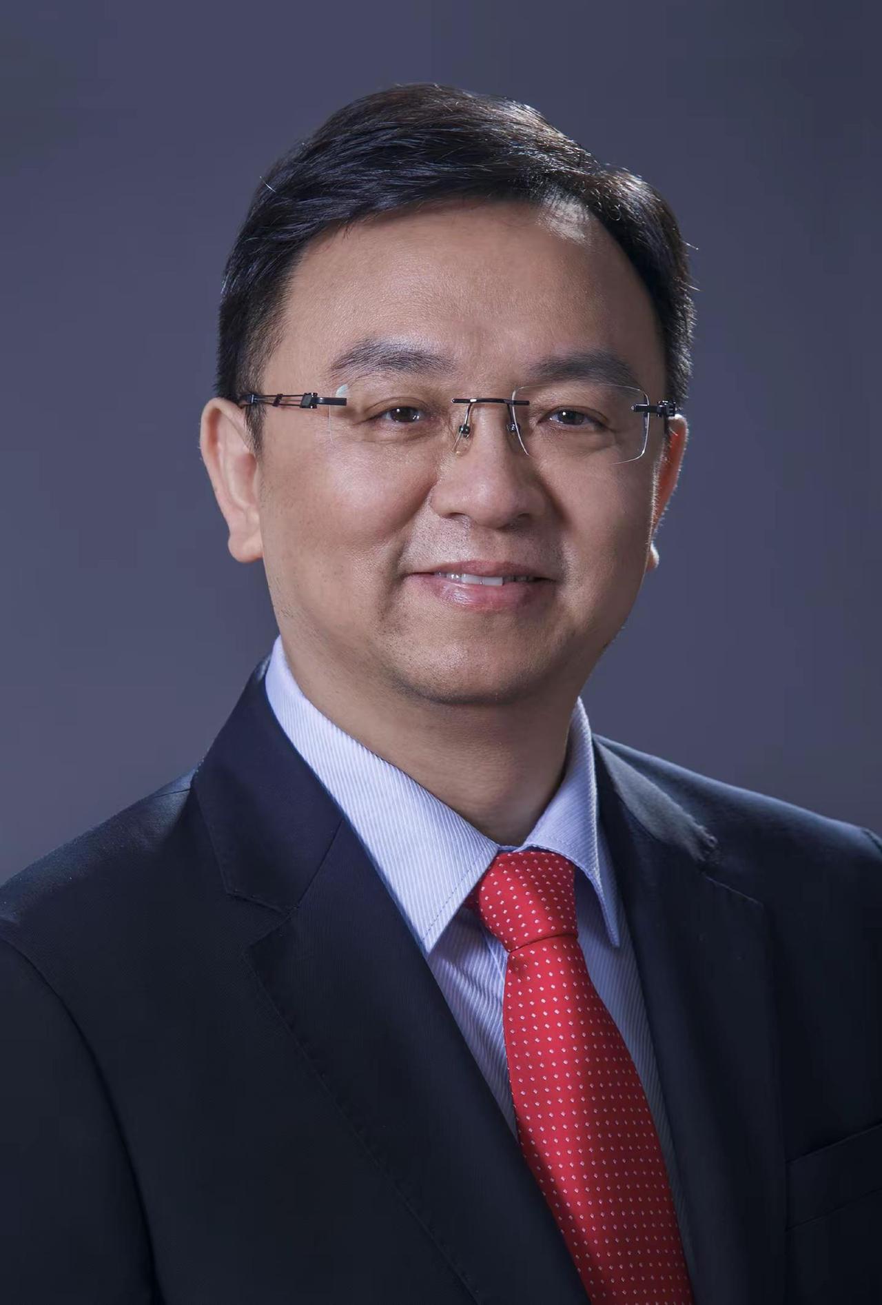 在最近的比亚迪股东大会上，王传福说：“别人可以欺负我，我不能欺负别人”我们作为龙