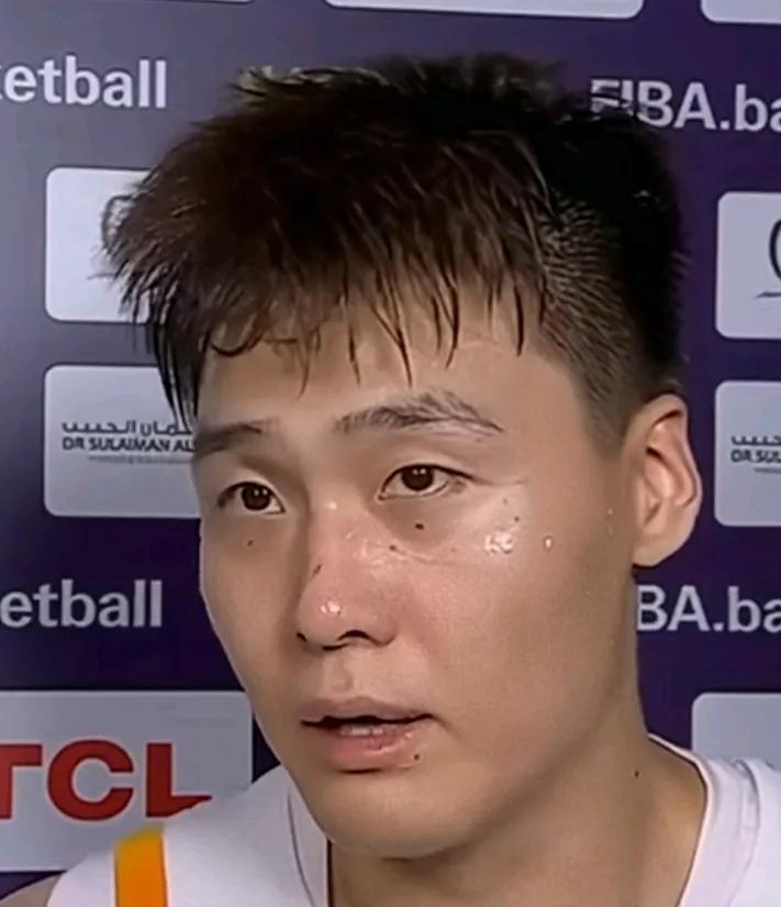 赵睿成熟了，配得上当队长，看来郭士强这个队长选对了。无论是场上表现，还是赛后接受