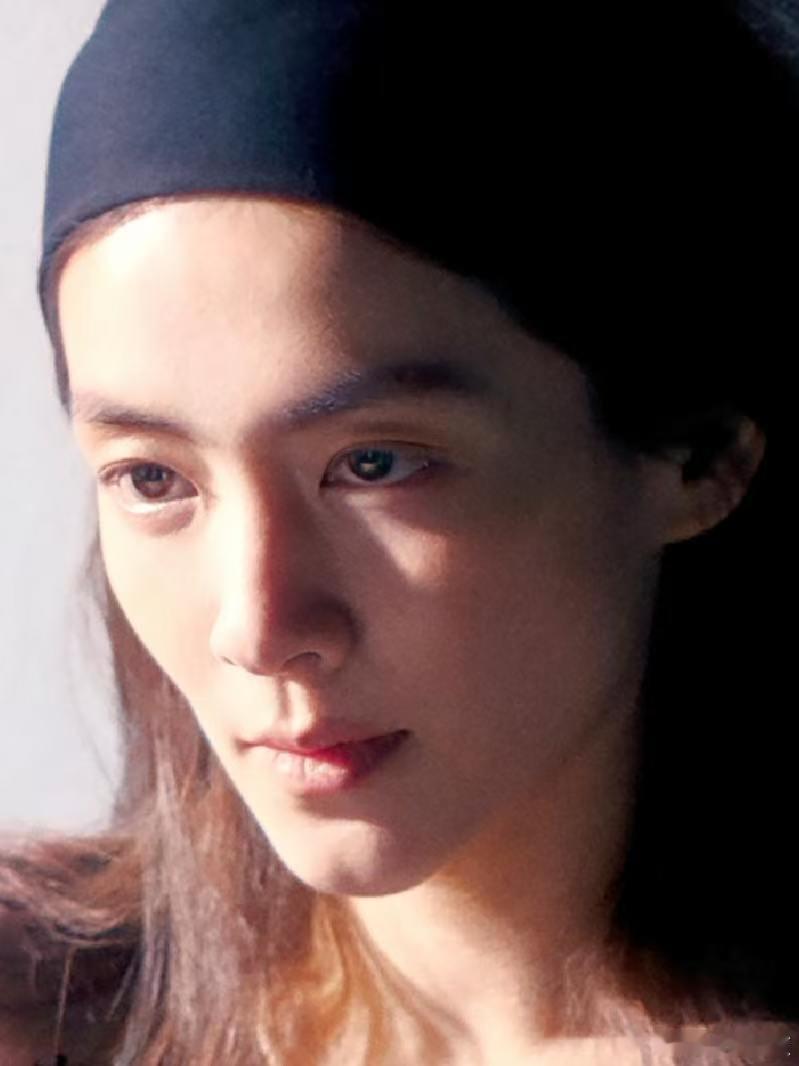 陈昊宇全球成衣广告的中国明星面孔陈昊宇时尚资源持续增加时尚资源持续增加中～ 