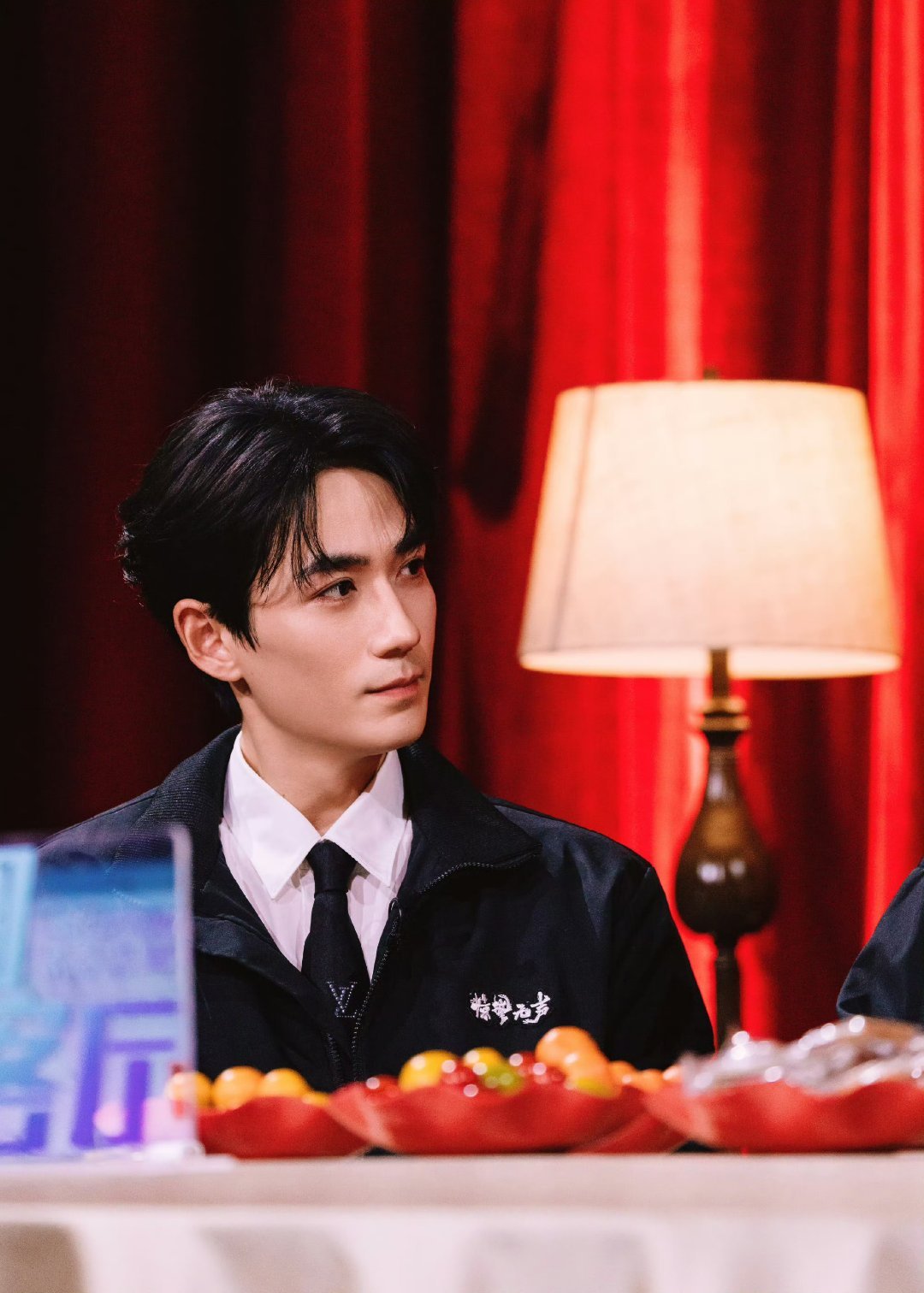 哇朱一龙今天帅疯了好帅，朱一龙大年初一，电影院见！ 