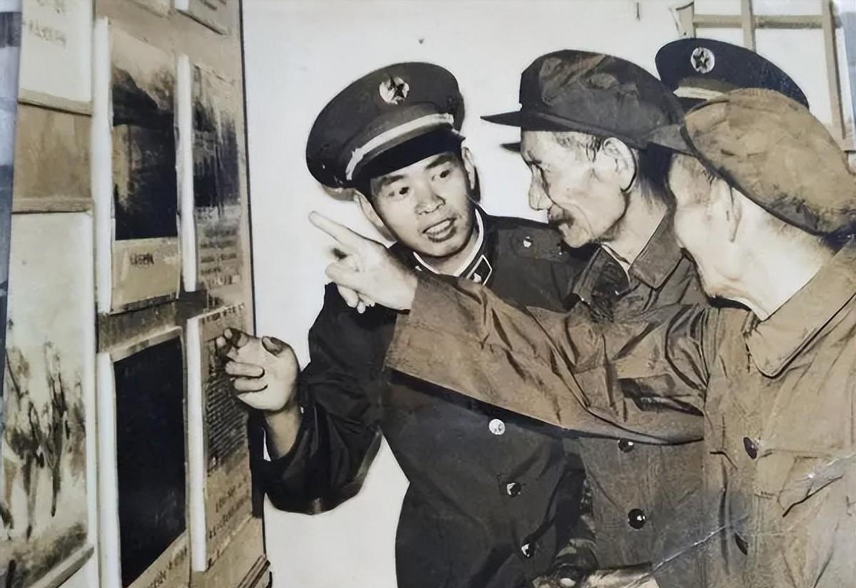 彭德怀1965年重走大渡河，意外发现泸定桥炸毁也无妨，红军依旧能顺利渡河吗？
1