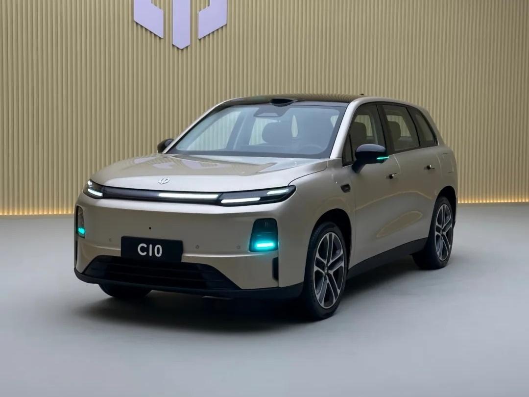 15万买家用车，老婆的坚持，让我省下2万还多了套“精装修”
 
这段时间为了挑台