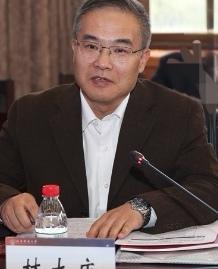 鞍钢集团原总工林大庆官宣被查，曾因泄露内幕消息被罚50万

1965年11月出生