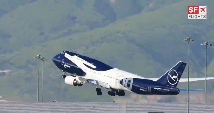 汉莎以为的涂装效果和网友脑补的样子
大相径庭啊
汉莎747