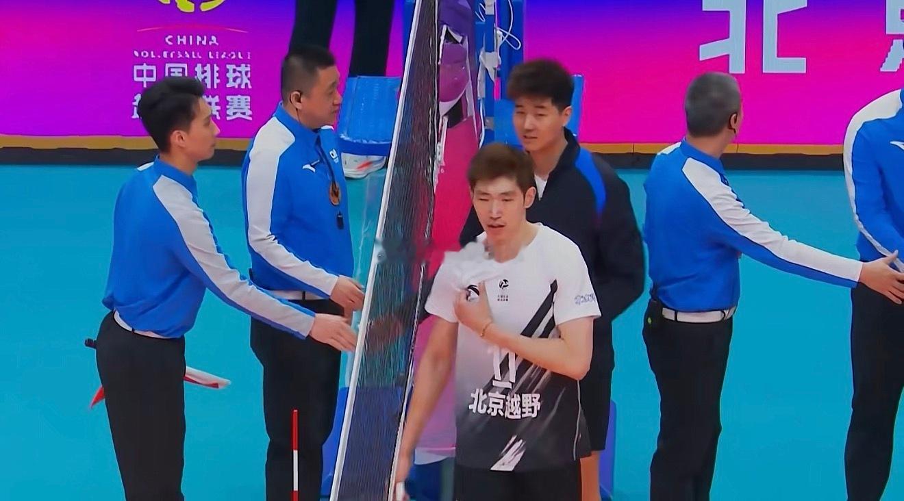 【北京男排横扫福建夺季后赛第三胜】2025-2026中国男排超级联赛季后赛C组第