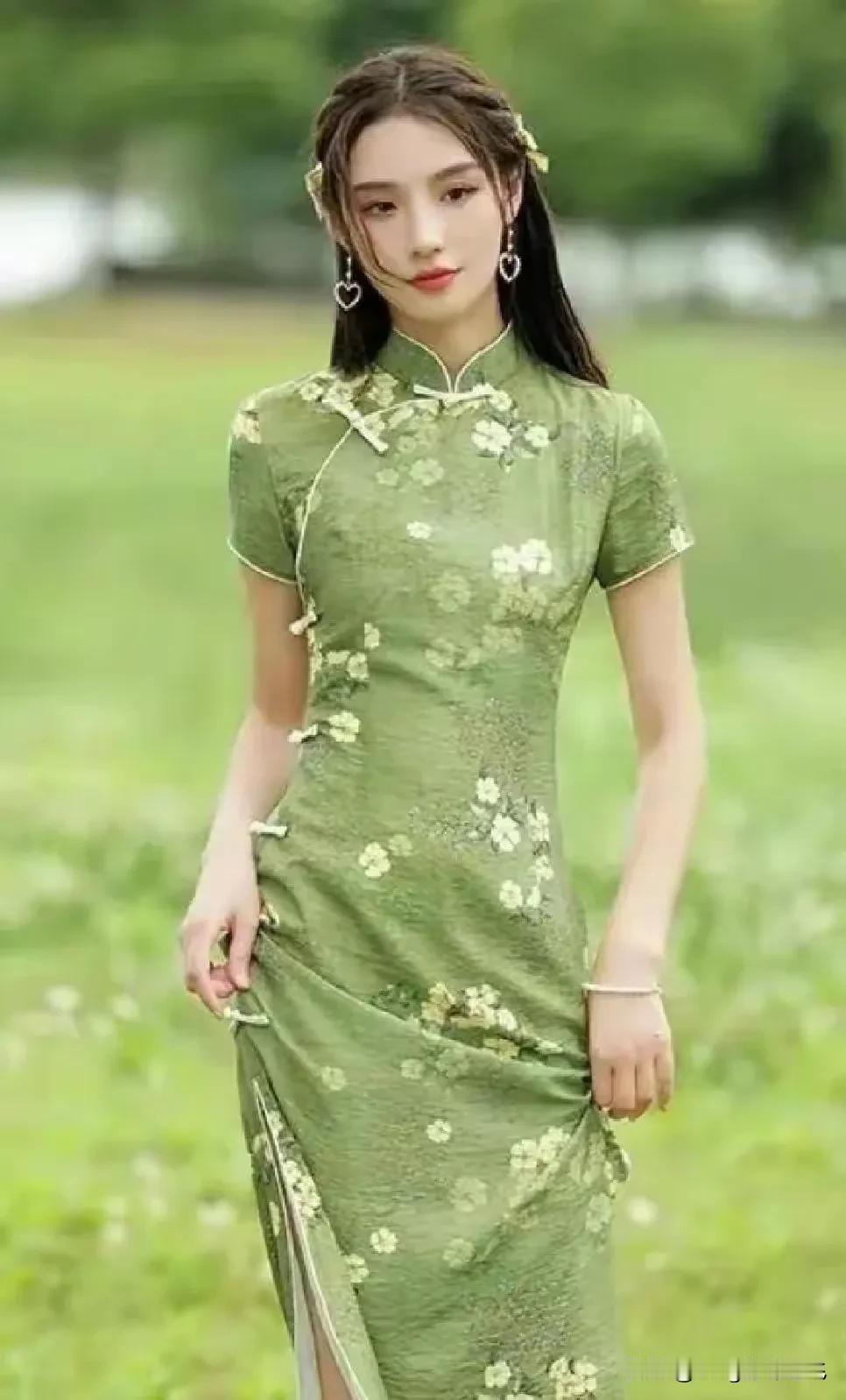 今早醒来，感觉丝丝的寒意，噢，原来是降温了，大家记得添衣保暖。
#秋日生活打卡季